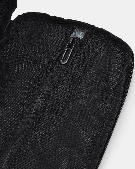 Unisex UA Contain Travel Kit, Black, pdpMainDesktop image number 3